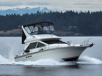 35 ft Sea Ray Sedan Bridge